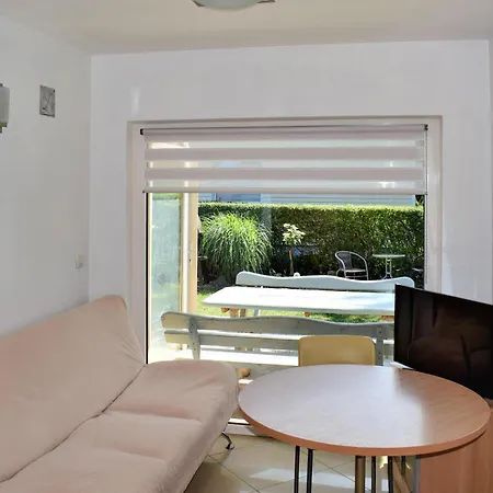 1 Bedroom Amazing Apartment In Rowy *